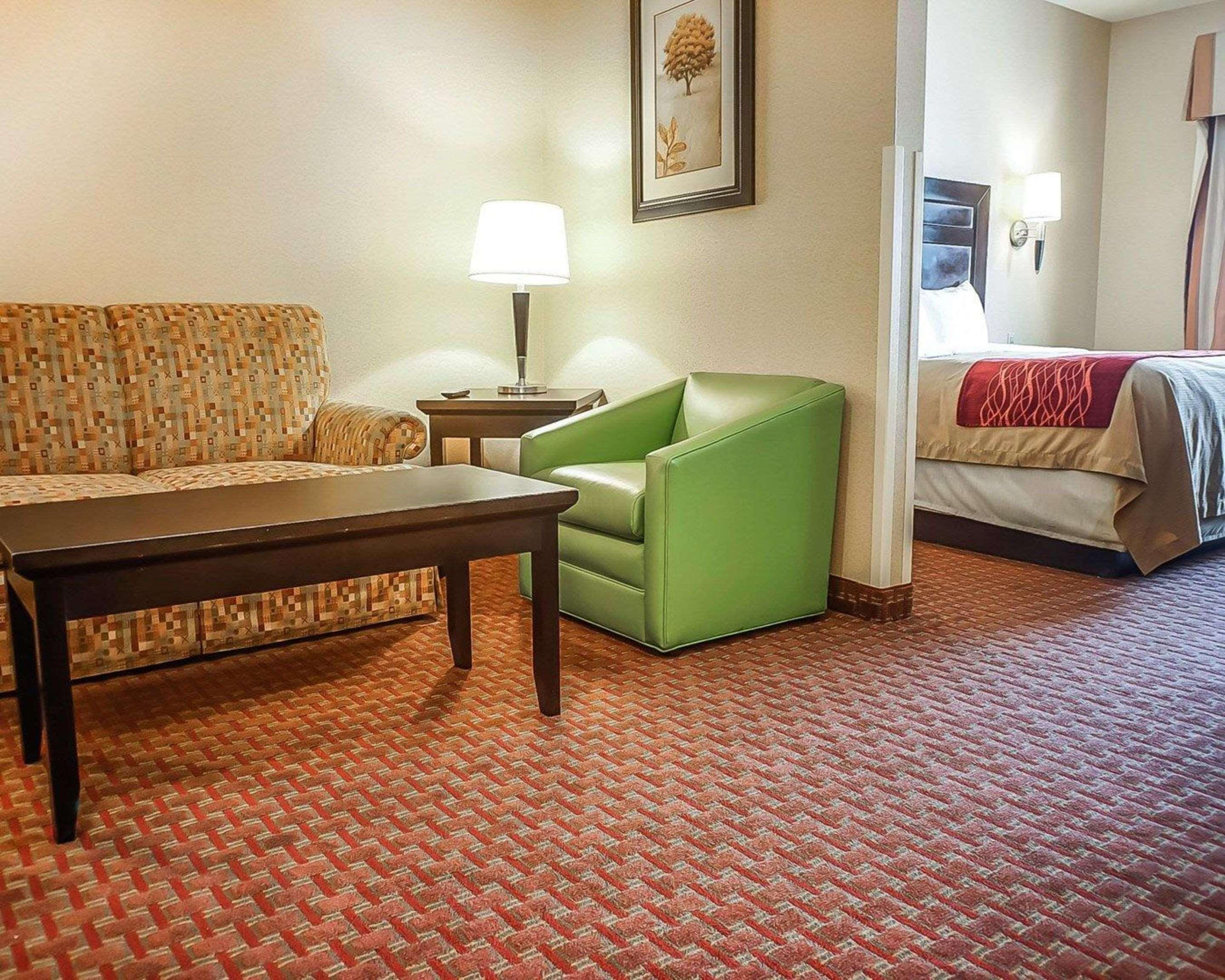Quality Inn & Suites Розуелл Екстер'єр фото