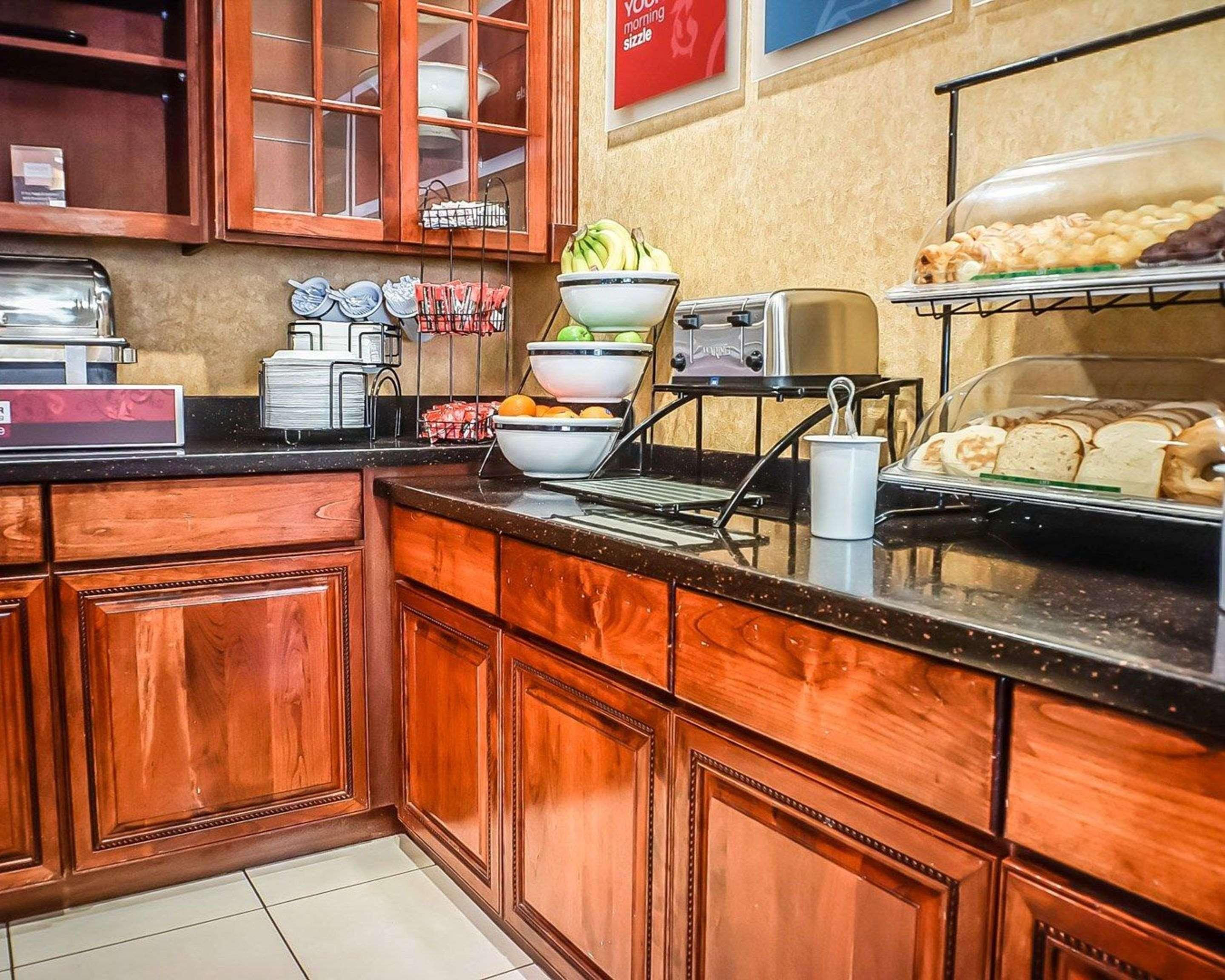 Quality Inn & Suites Розуелл Екстер'єр фото